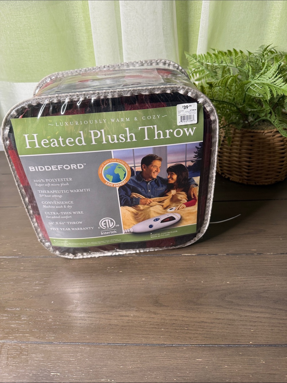 Biddeford Heated Plush Throw - Cream and Red